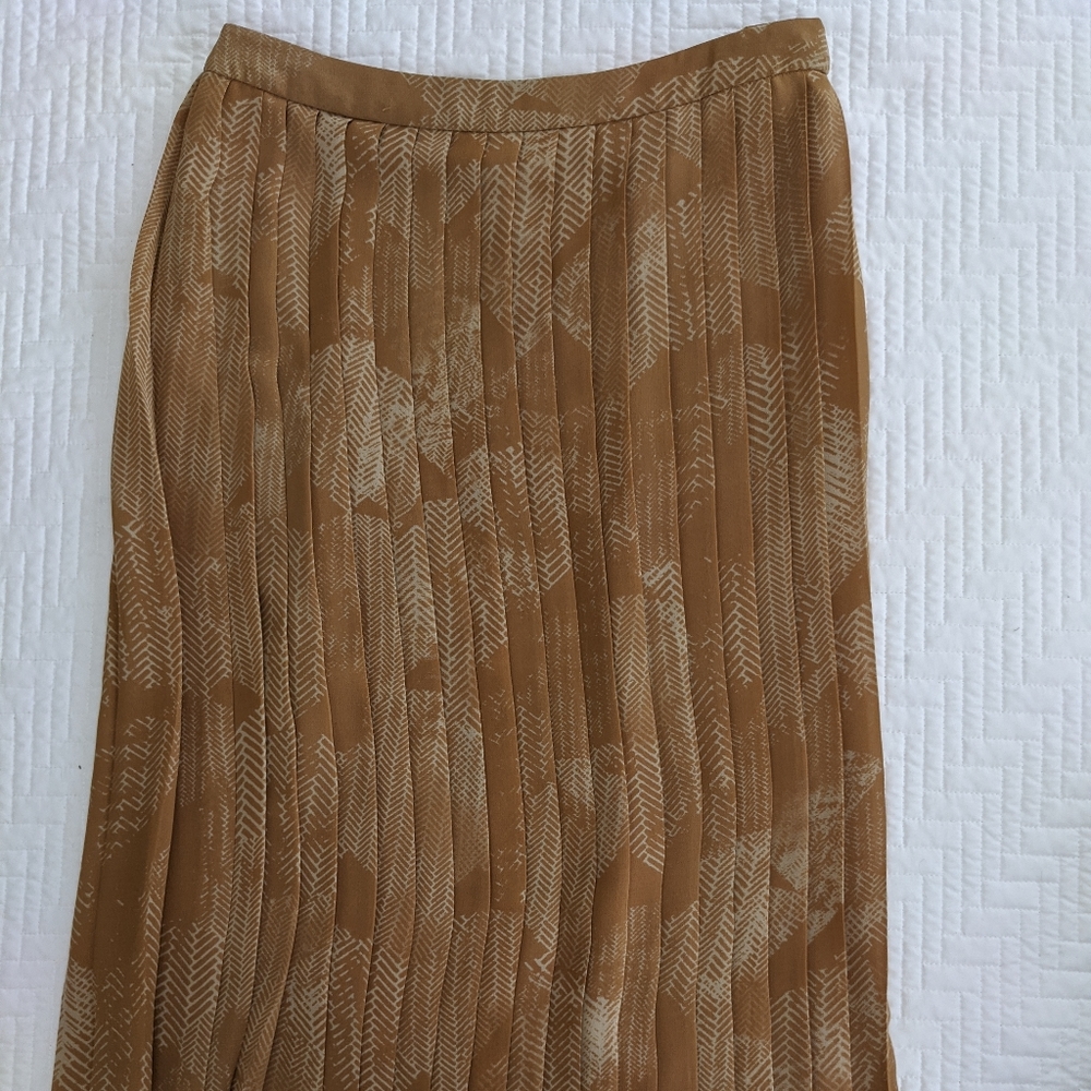 Halogen Pleated Midi Skirt -2